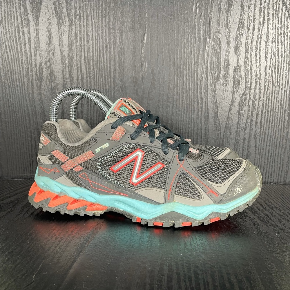 New Balance 570 All Terrain Women’s size 7.5